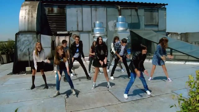 Ritmo Robótico (Maria Gabriela de Faría) - Yo Soy Franky / Eu Sou Franky - vídeo musical / clipe - Nickelodeon