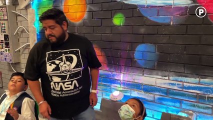 Profe Chido, recibe a sus alumnos con salón de la NASA