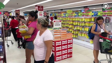 Regios aprovechan fin de semana para surtir la lista escolar