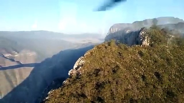 Combate Protección Civil incendio forestal en la sierra de Rayones