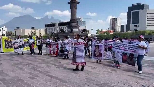 Familiares protestan y bloquean por desaparecidos en Nuevo León
