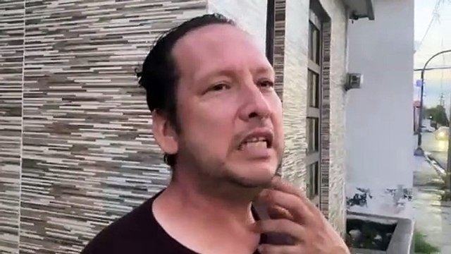 Peligran automovilistas por pozo en avenida al sur de Monterrey