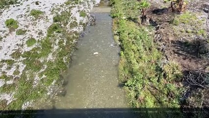Lluvias dejan corriente de agua en el río Santa Catarina
