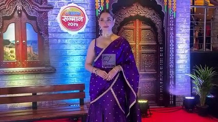 Tamannaah Bhatia का पर्पल साड़ी में दिखा शानदार लुक