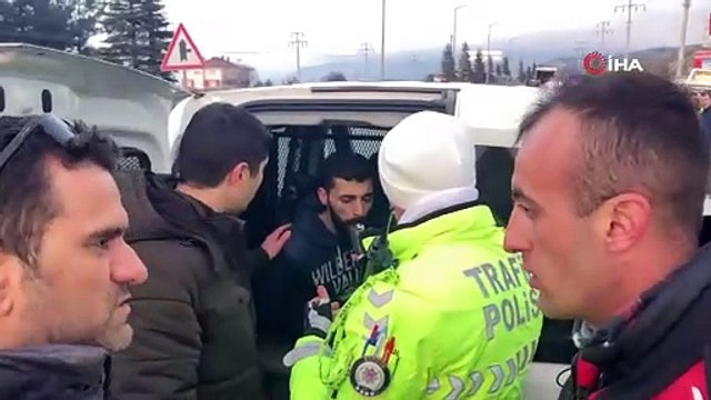 Polisin ''dur'' ihtarına uymadı, kilometrelerce kaçtı... Nefes kesen kovalamaca feci bitti!