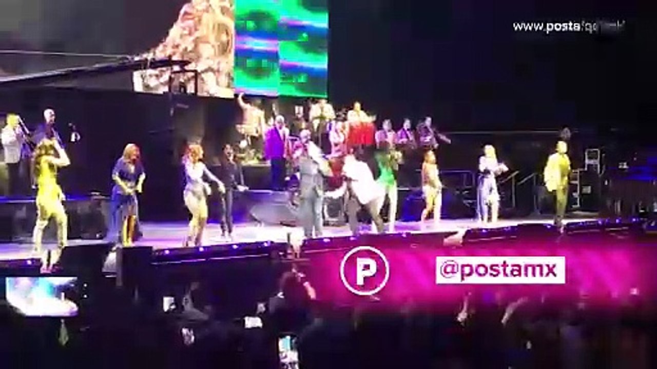 Se le manifiesta Jenni Rivera a Lupillo en la Arena Monterrey