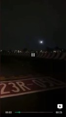 ¡Problemas en espacio aéreo! Aterriza avión de Volaris en pista ocupada