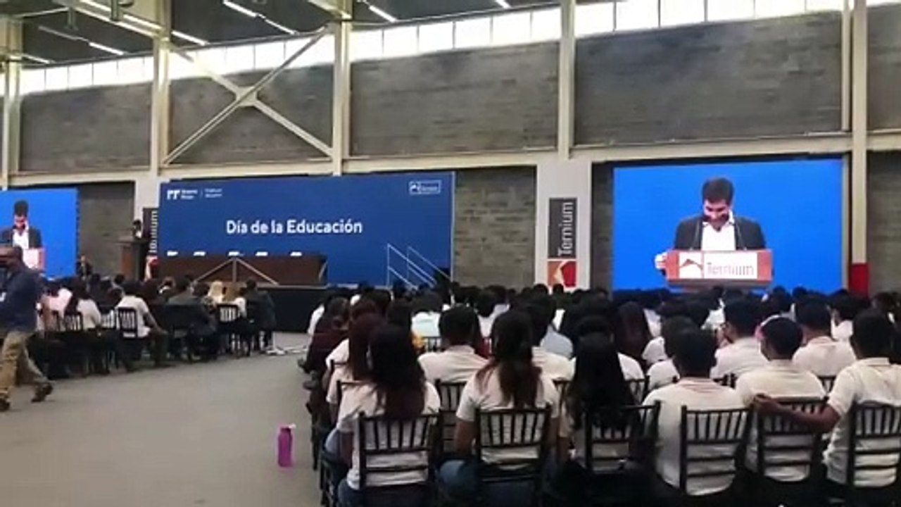 Entrega Ternium becas de estudios en Pesquería