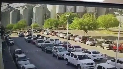 VIDEO: Desplome de silo deja dos lesionados y un muerto en Torreón