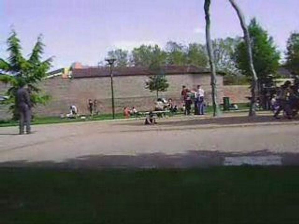 Un 1er mai aux jardins Raymond VI