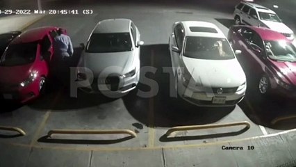 VIDEO: Captan momento en que ladrones cometen robos tipo “cristalazo”
