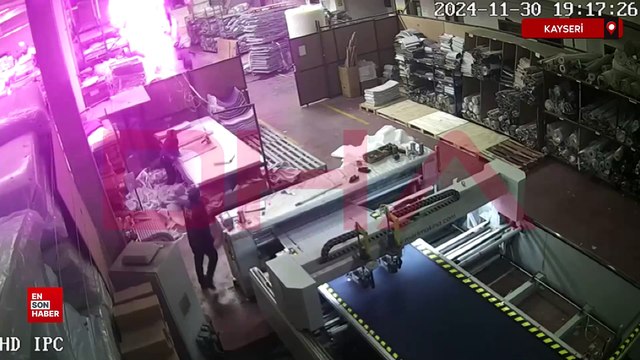 Kayseri'de fabrikada 3 işçinin öldüğü yangının başladığı an