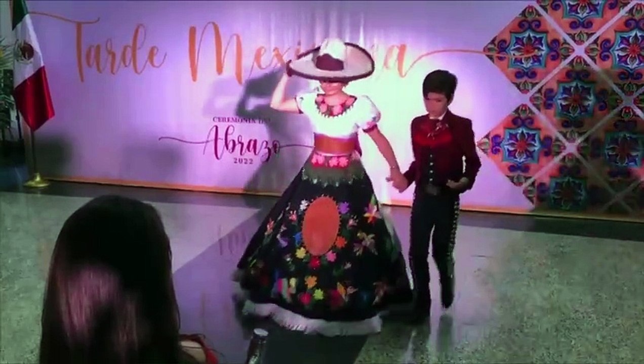 Presentan a niños del abrazo de Dos Laredos