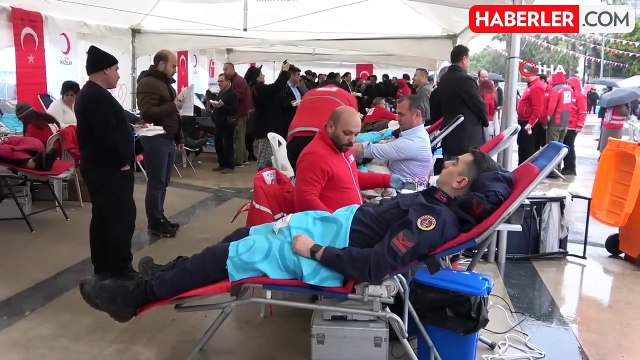 Türk Kızılay, Mersin'de Kan Bağışı Kampanyası Düzenledi