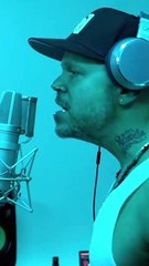 Racista, cobarde y pendejo, así canta Residente en Music Sessions #49