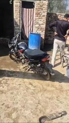 चोरी की बाइकों के अवैध कारखाने का भंडाफोड़, पुलिस ने की बड़ी कार्रवाई