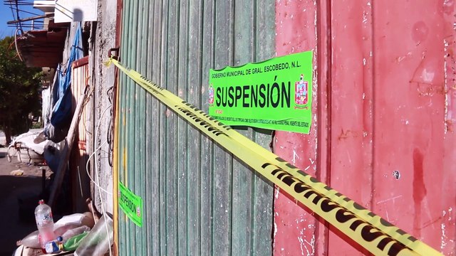 ¡Papeles! Suspende Escobedo negocios irregulares