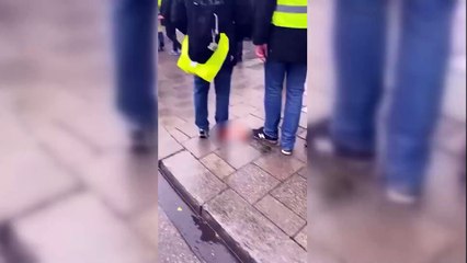 İşte Almanya'dan yeni görüntüler... ARAÇ KALABALIĞA DALDI!