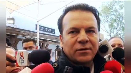 Maestros tienen su aguinaldo y prestaciones garantizados: Gobernador