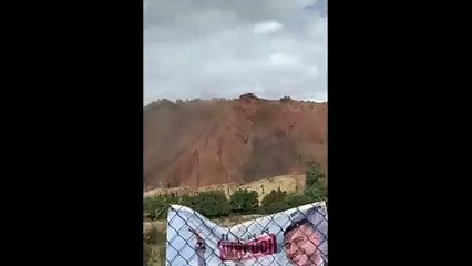 VIDEO: Se desprende arena de cerro tras sismo en Iztapalapa
