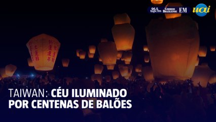 Lanternas iluminam o céu durante festival em Taiwan