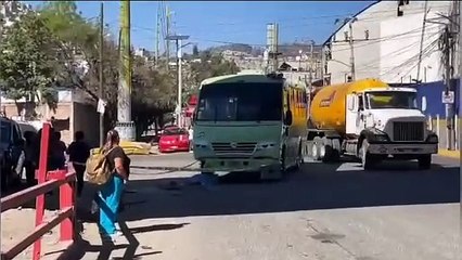 VIDEO: Muere atropellado un abuelito en Tlalnepantla