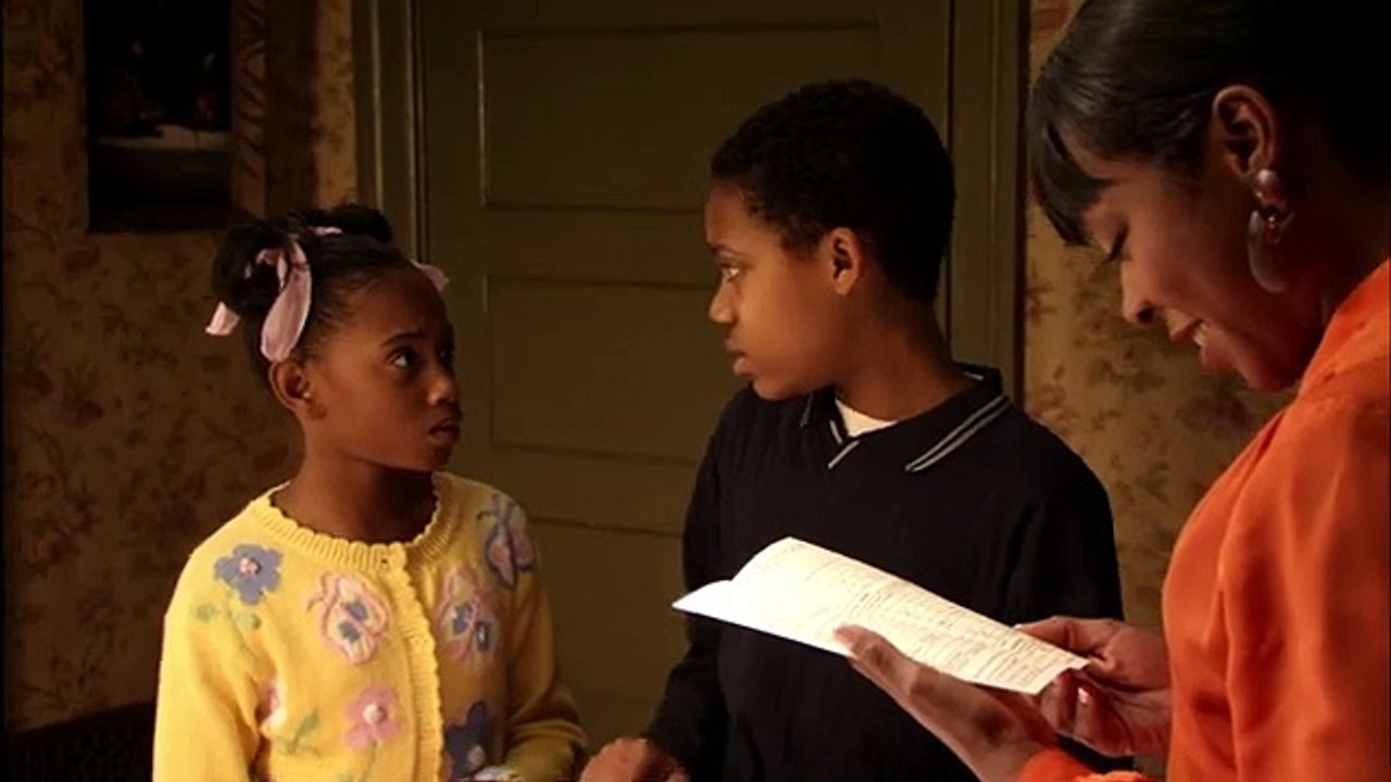 Everybody_Hates_Chris___Chris_Gets_Busted_Lying_About_Getting_an_A_on_His_Report_Card(360p)