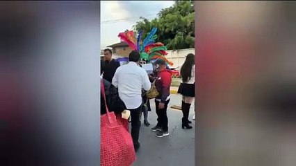 VIDEO: Se ponen elegantes las calles de Neza con las catrinas y catrines