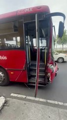 Chocan unidad de Metrobús y vehículo de emergencias del STC