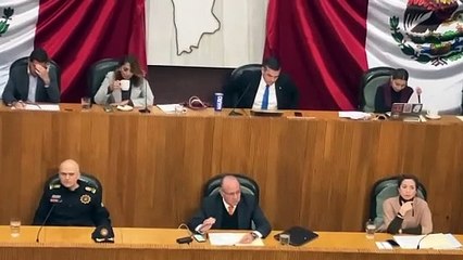 Reitera Javier Navarro a diputados que se quedará al frente del Estado