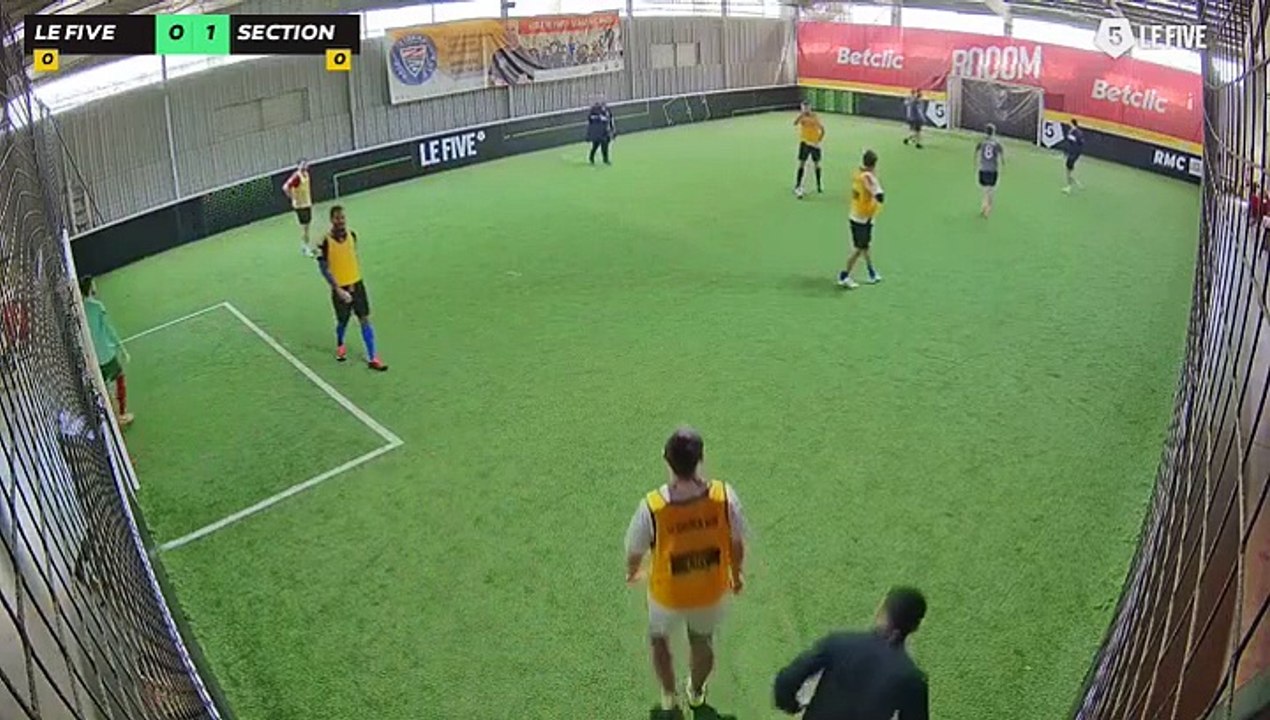 LE FIVE PAU - SECTION PALOISE 13/02 à 12:28 - Football Terrain 1 (LeFive Pau)