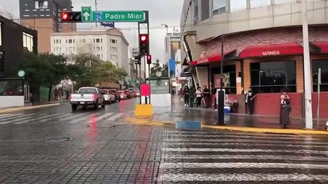 Afectaciones por lluvias en Nuevo León: escurrimientos y vehículos varados