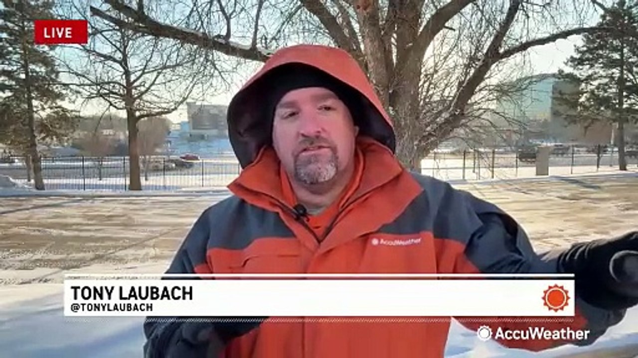 Winter storm dusts Kansas City area with snow