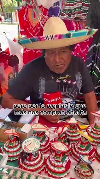 Abunda venta de artículos patrios en Monterrey previo al Grito de Independencia