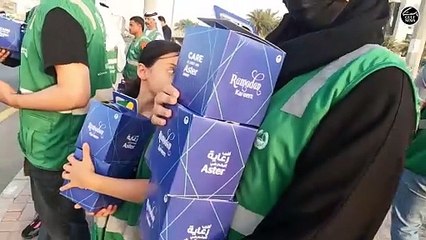 Volunteers helping Dubai Police during Ramadan