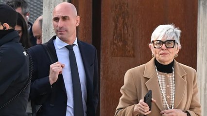 La abogada de Rubiales sostiene que Hermoso dijo "pues vale" al beso y eso es consentir