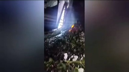 VIDEO: Mueren 7 y 13 heridos en volcadura de un autobús en la México-Querétaro