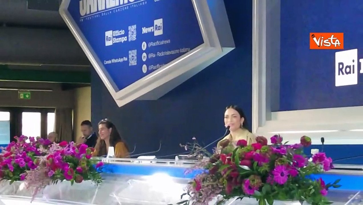 Elodie: Mi piace giocare a fare la favolosa ma so che ? un gioco