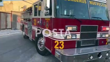 Incendio moviliza bomberos en la calle Albino Espinosa, en Monterrey