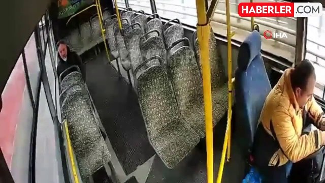 Özel halk otobüsü şoförü direksiyonda fenalaştı, kazanın eşiğinden dönüldü