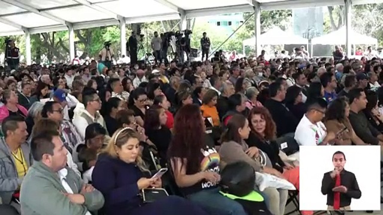 Entregan escrituras de viviendas y testamentos a 2,500 familias capitalinas