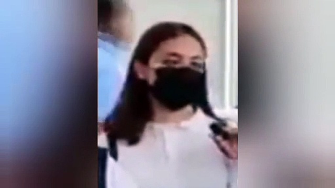 VIDEO: Me hicieron pedirle perdón de rodillas a su hijo: maestra golpeada