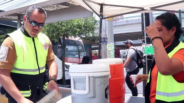 Amplía Gobierno de Santa Catarina puntos de hidratación ante altas temperaturas