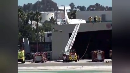 Llega avión al aeropuerto, pero no a la pista de aterrizaje