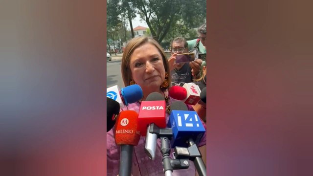 VIDEO: Llega en bicicleta, a las oficinas del PRD la Senadora Xóchitl Gálvez