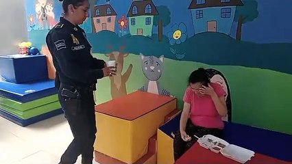 Policías de Proxpol Escobedo rescatan a mujer vulnerable en Mirador del Valle