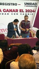 Presenta Marcelo Ebrard su registro ante el partido Morena