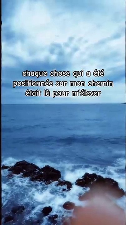 La lumière est visible uniquement dans l'obscurité #motivation #conseils #inspiration #success #citation #proverbe #conseil