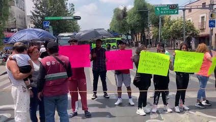 Comerciantes de la zona de Garibaldi bloquean Eje Central