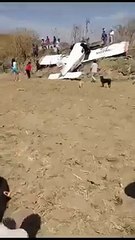 VIDEO: Se desploma avioneta en Puebla; hay dos personas heridas